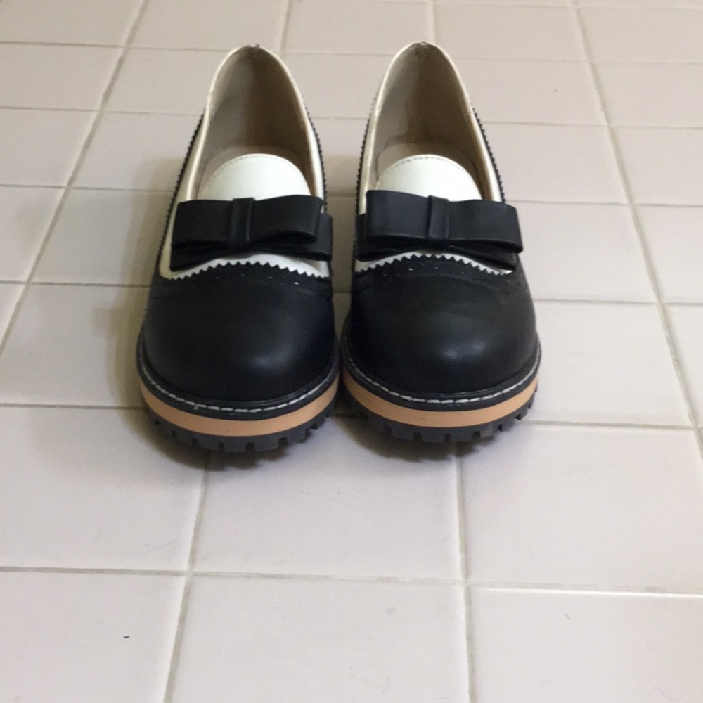 Black and white flats